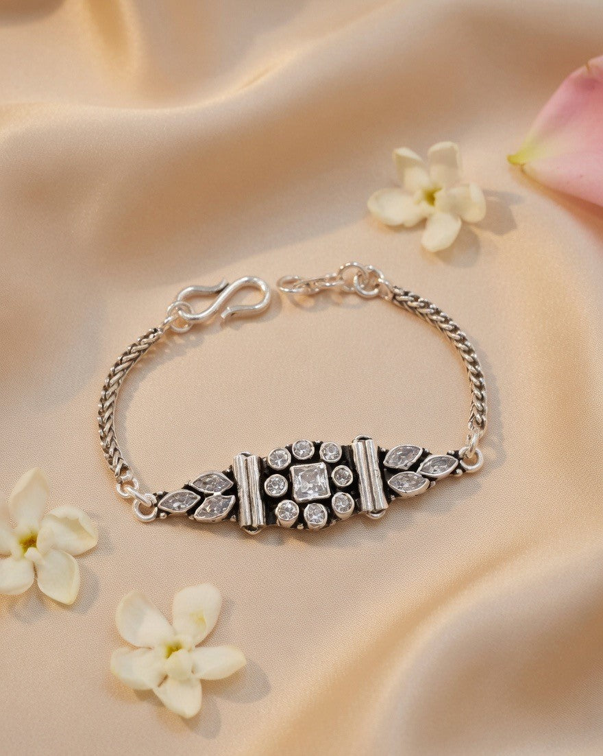 Rajvanshi Polki-Style Geometric Bracelet