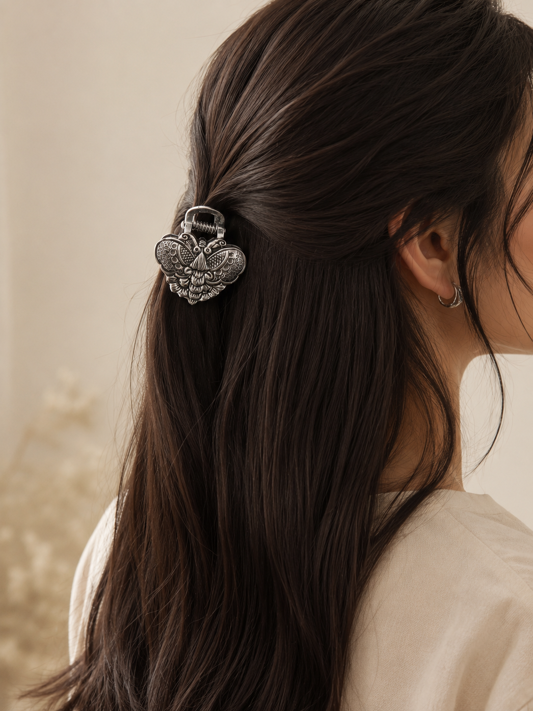 Flutter Bloom Hair Clutcher