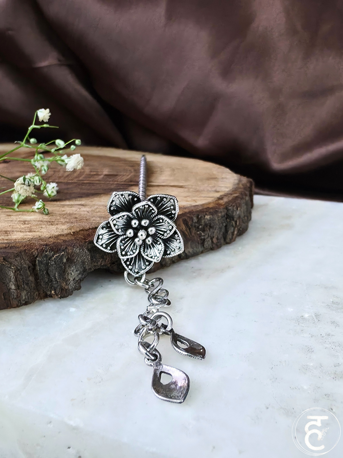 Floral Heritage Juda Pin