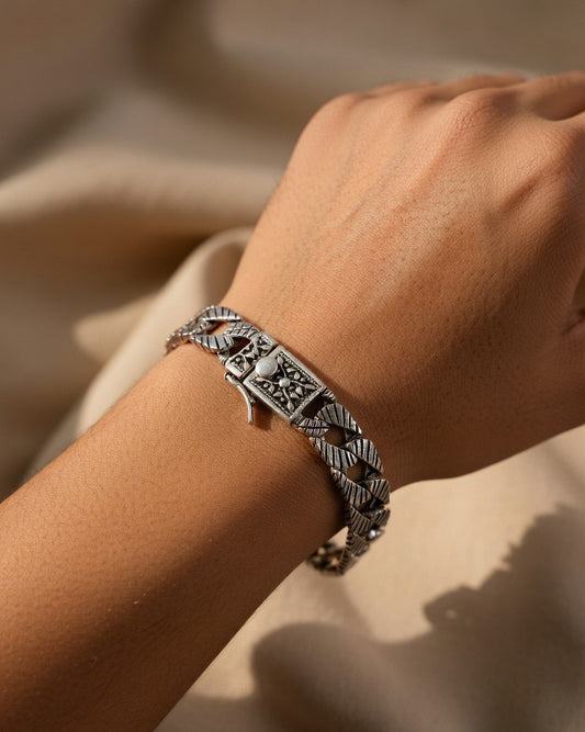 JaalCraft Oxidised Silver Bracelet