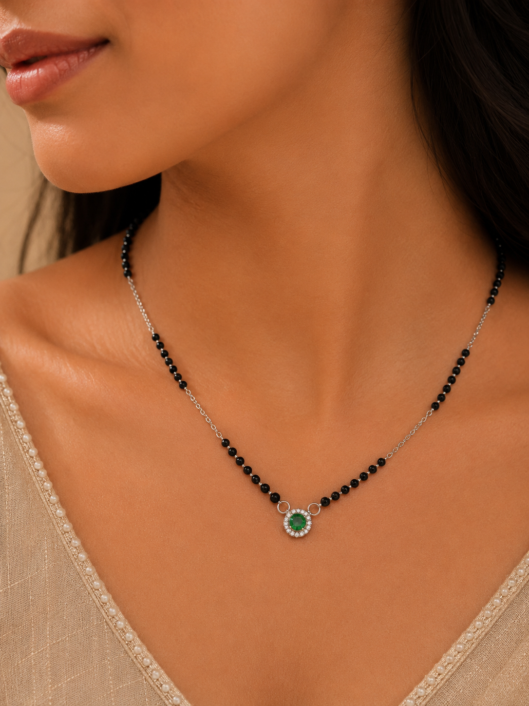 Emerald Radiance Round Halo Mangalsutra