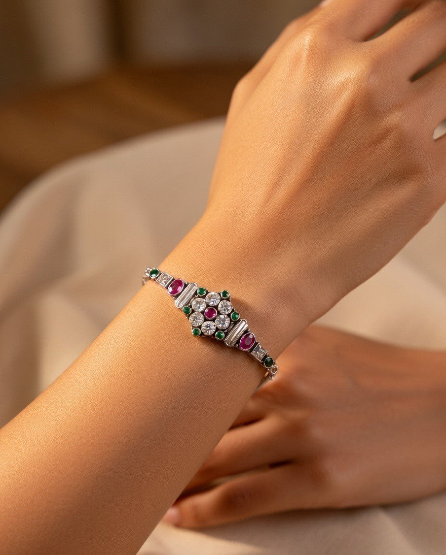 Ratnavali Kundan Floral Bracelet