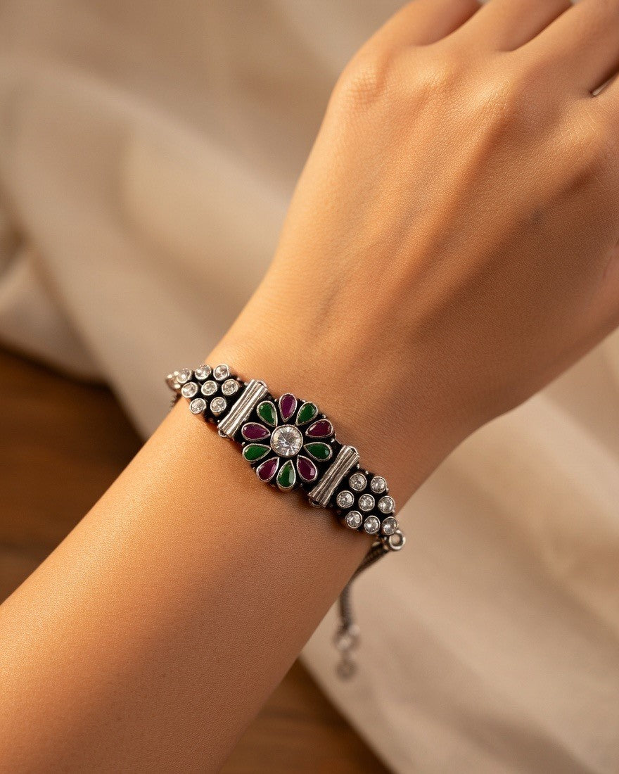 Pushpangan Kundan Radiance Bracelet